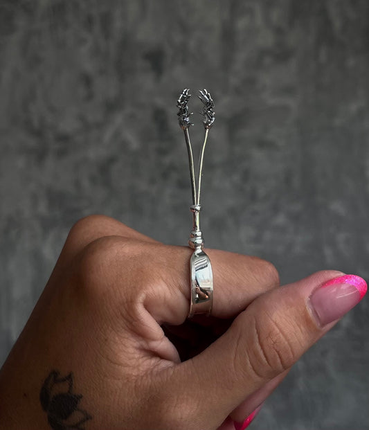 Spider Zaela's Holder